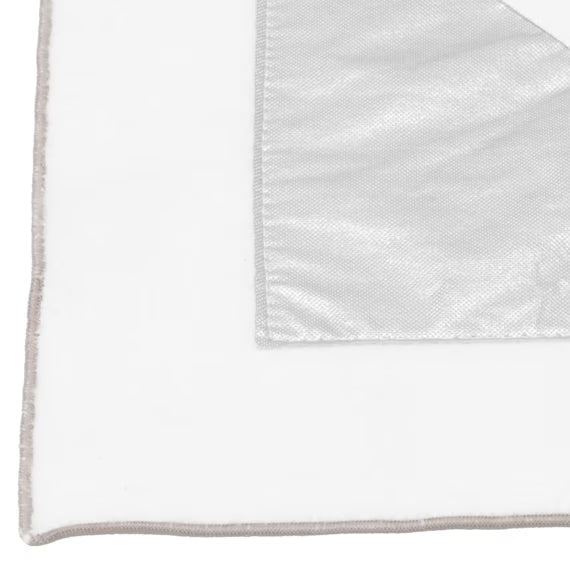 CLOTH TO KEEP COLD AND WARM