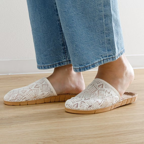 ROOM SANDALS LC2501 IV L