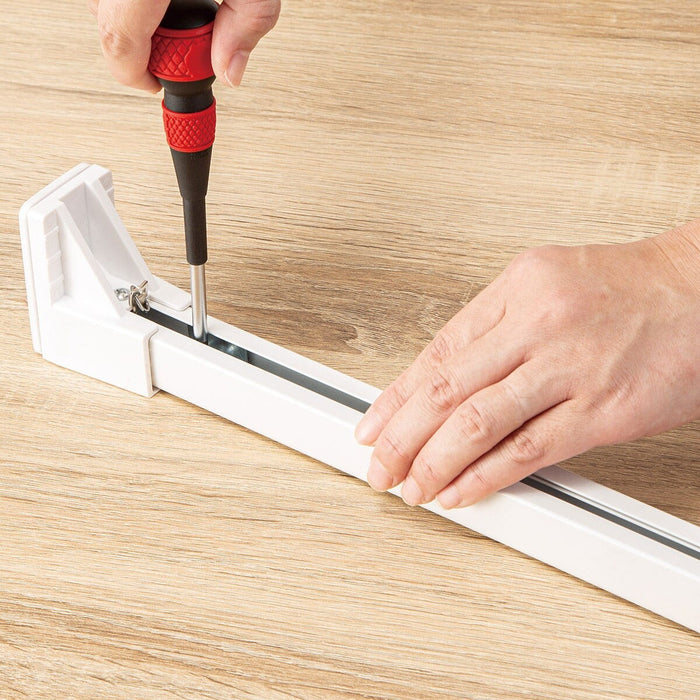 TENSION CURTAIN RAIL TR1 WH 150-190